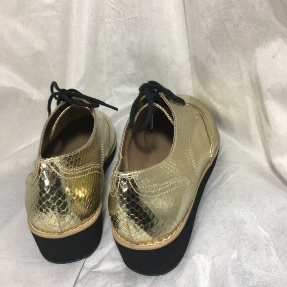 NWOT Brash Woman Wingtip Gold Loafers 9.5 Platform heel 2" Shiny - Picture 9 of 10